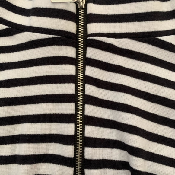 Guess black and white striped skirt - Picture 3 of 4